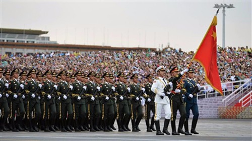 93 Militærparade, som viser frem stilen til et sterkt land og en sterk hær